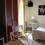 بيت ضيافة Le Divine - Reception Via Xxv Aprile 5 4*