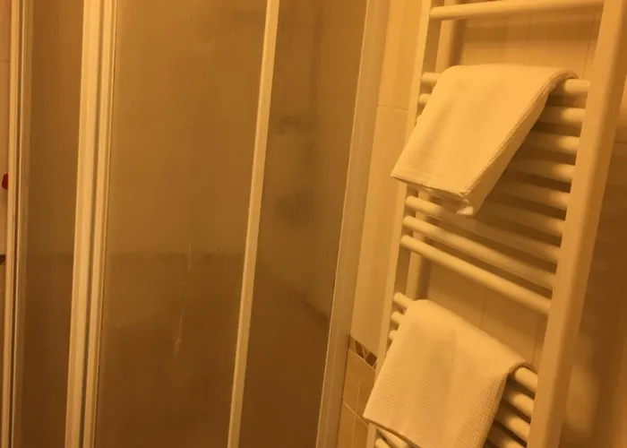 Le Divine - Reception Via Xxv Aprile 5