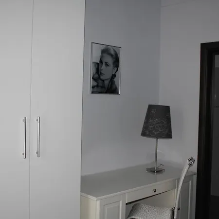 Le Divine - Reception Via Xxv Aprile 5 게스트하우스