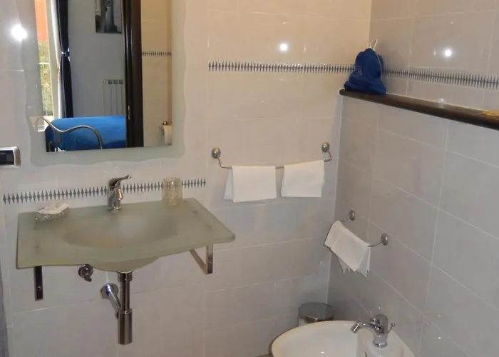 Le Divine - Reception Via Xxv Aprile 5 게스트하우스